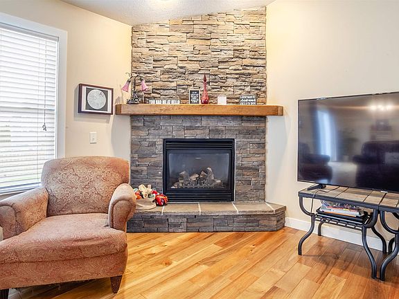 4th image of 3121 Brunswick Square Dr