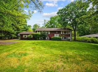 24 Victory Rd, Suffern, NY 10901