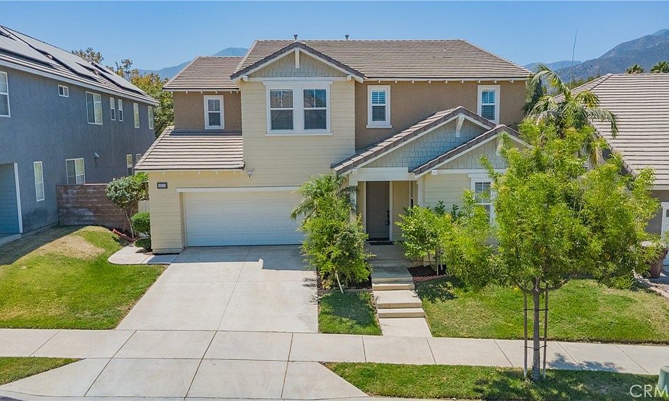 1st image of 25111 Cliffrose St