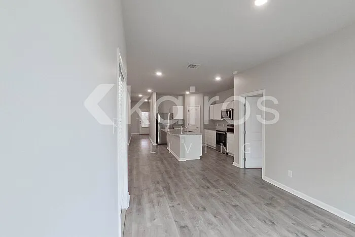 124 Yardley Ct — Photo 7