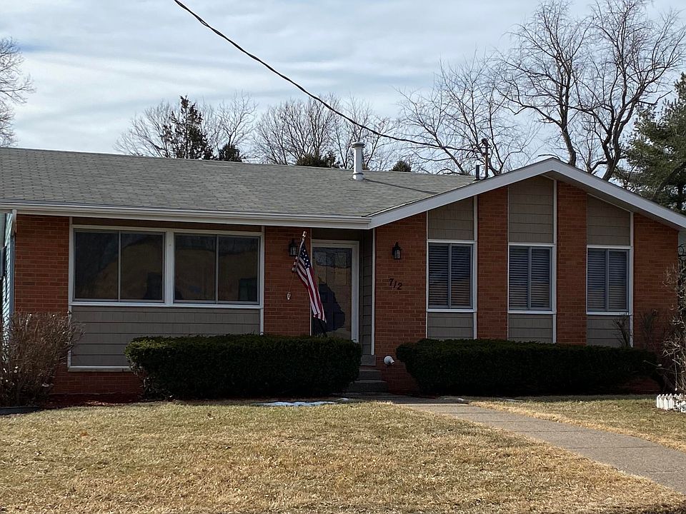 1st image of 712 Barry Ave