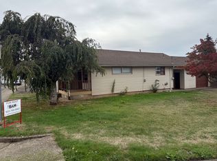 195 N 6th St, Aumsville, OR 97325