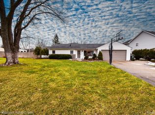 3091 Avon Manor Rd, Rochester Hills, MI 48307