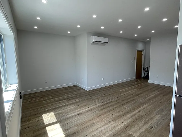 28 Union Ave #2 — Photo 6