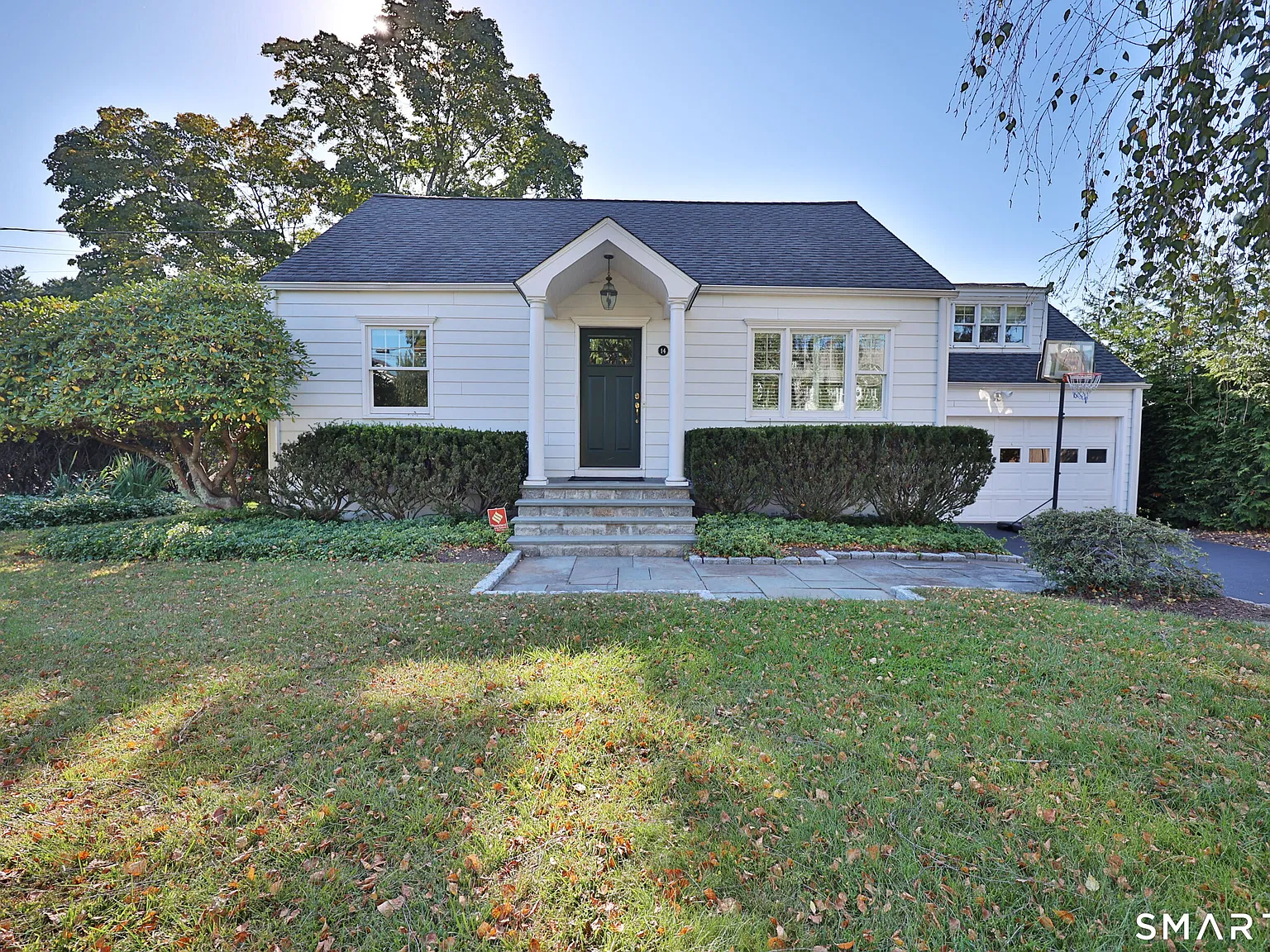 4 bed, 2.0 bath, 2919 sqft, $8,000 — Photo 1