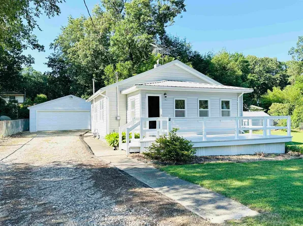 11471 E South St, Walkerton, IN 46574