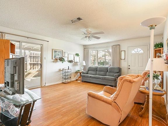3rd image of 5941 Maleville Ave