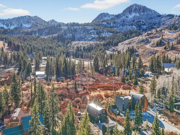 8101 S Millicentview Ln, Salt Lake City, UT 84121