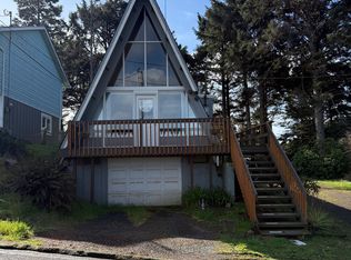 1604 NW 25th St, Lincoln City, OR 97367