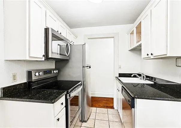 3300 Saint Charles Ave #2 — Photo 8