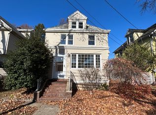 33 W Clay Ave, Roselle Park, NJ 07204