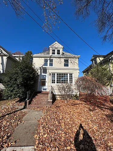 33 W Clay Ave Photo 1