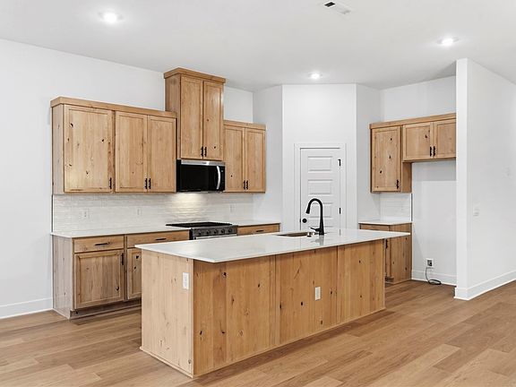 5th image of 1846 E Fiji St