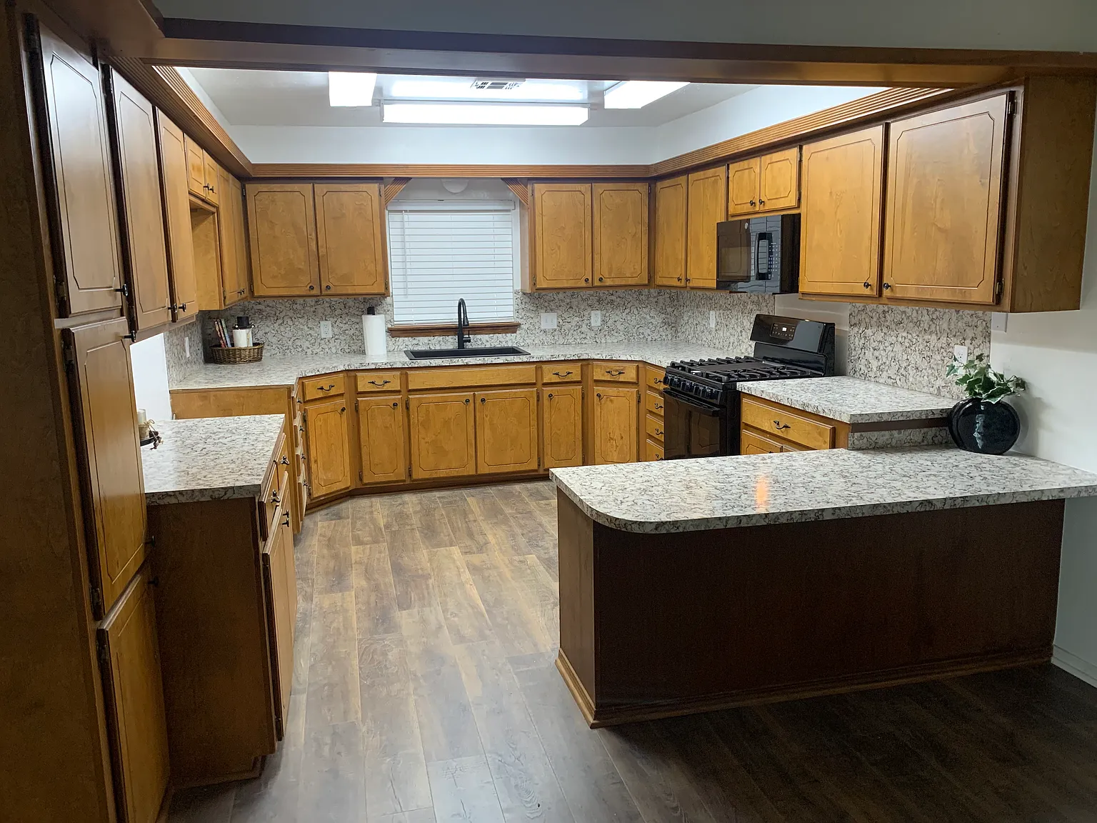 3 bed, 1900 sqft, $2,000 — Photo 4