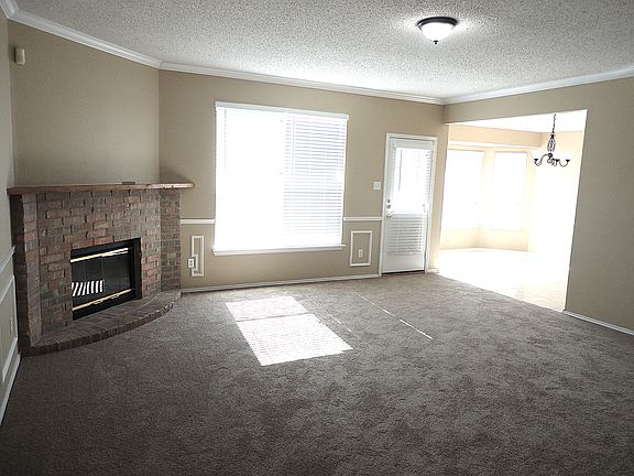 4th image of 6421 Jennie Ln