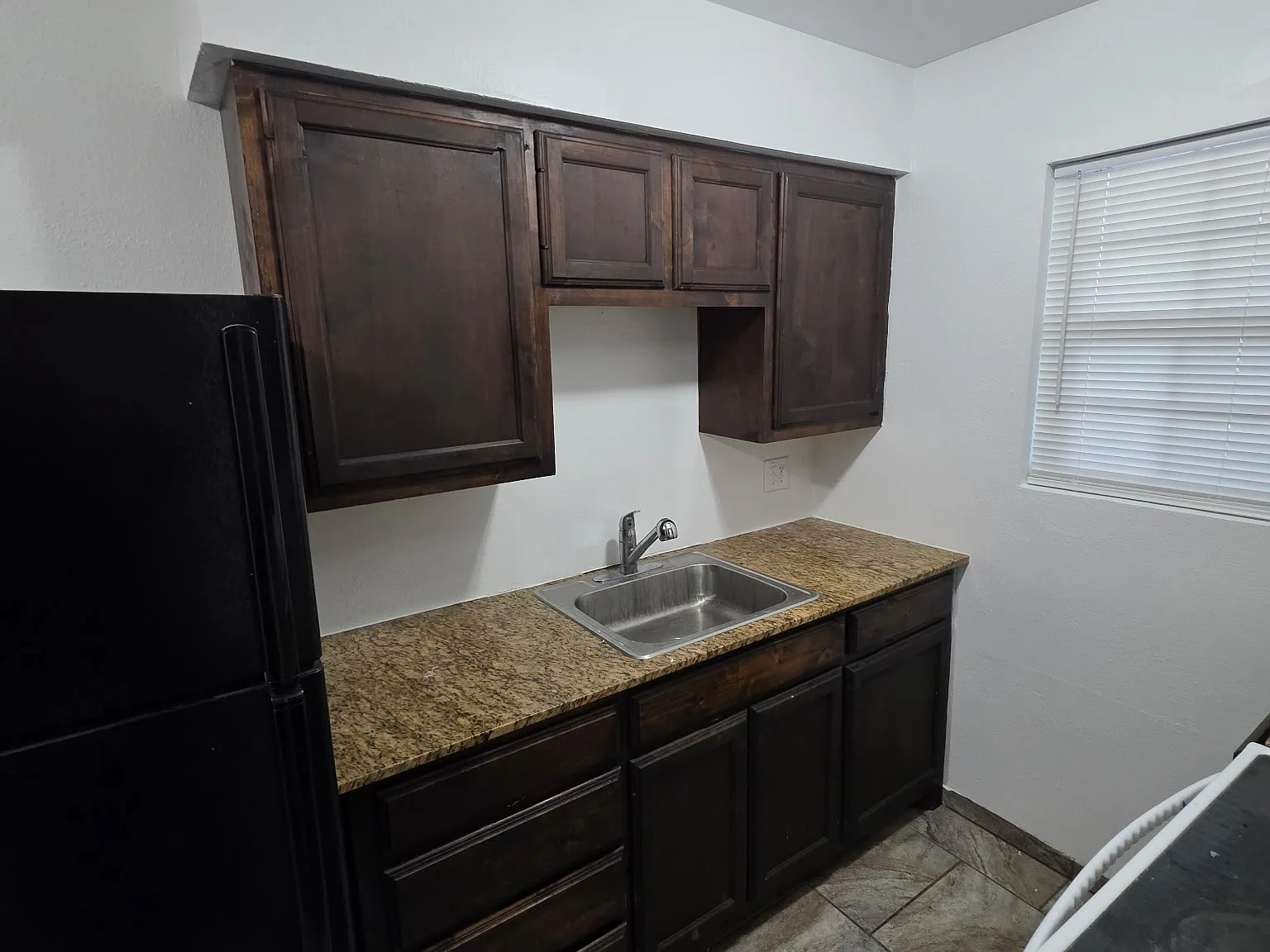 1 bed, $1,000 — Photo 4
