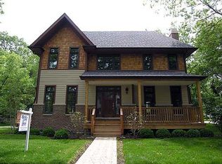 1144 Lake Ave, Wilmette, IL 60091