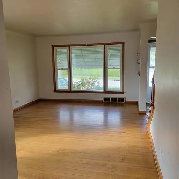 4127 Lowden Rd — Photo 3