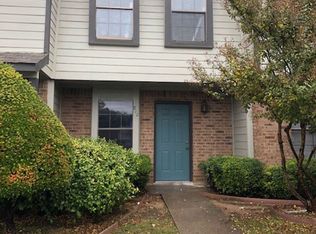 812 W Collins St, Denton, TX 76201