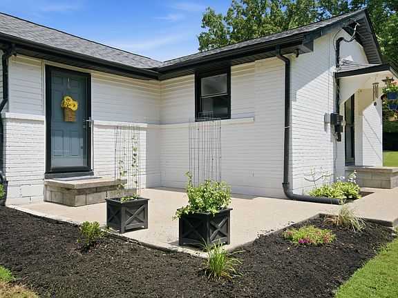 2nd image of 101 Hickory Dr