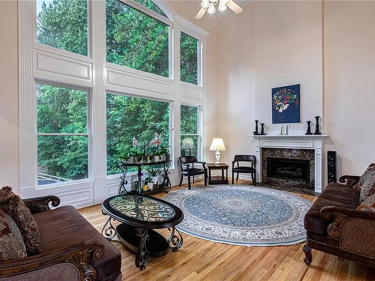 168 Highgrove Dr — Photo 10