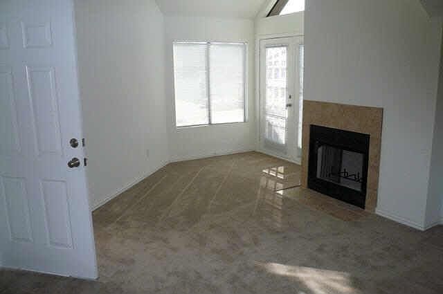 2nd image of 9817 Walnut St #205