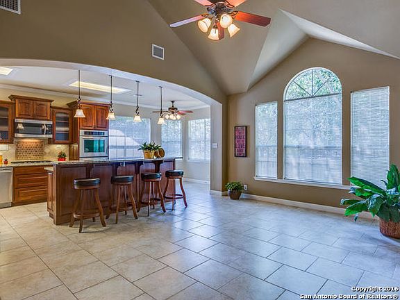 5th image of 13506 Charter Bend Dr