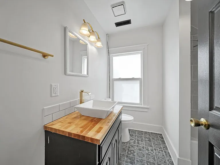 1603 N Cotner Blvd — Photo 16