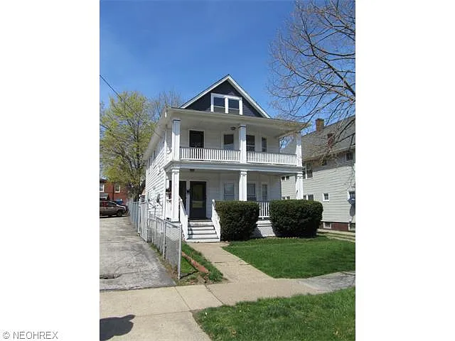 1368 Brockley Ave photo 1