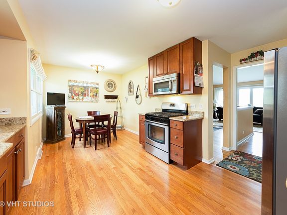 5th image of 319 W Cedar St