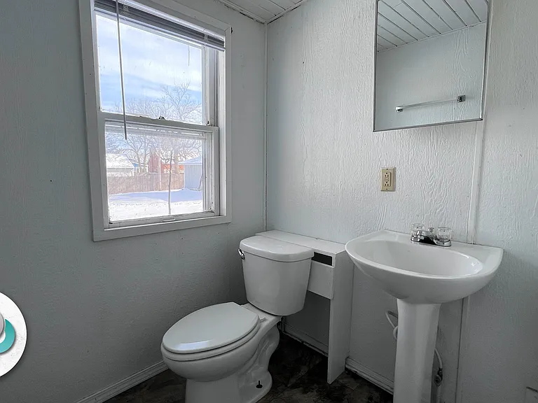 1535 S Wilson Ave — Photo 12