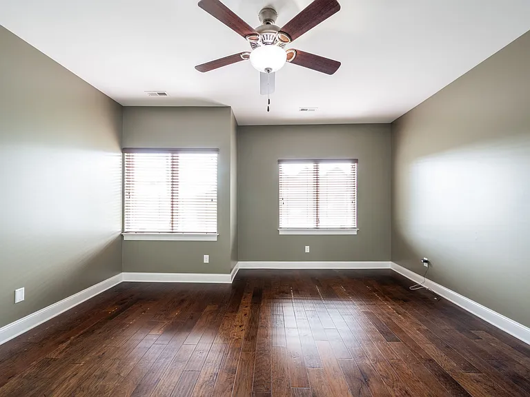 3111 Saint Elmo Ave — Photo 13