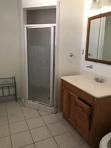 4 bed, 2572 sqft, $2,150 — Photo 3