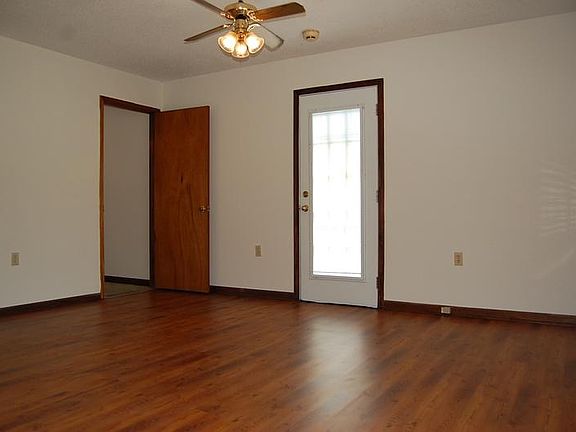 2nd image of 3108 McMurray St