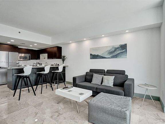 4th image of 951 Brickell Ave APT 3409