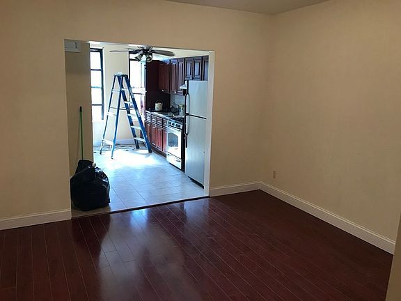 2nd image of 3013 45th St APT 1R