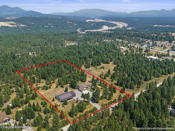 3rd image of 225 Aurora Way