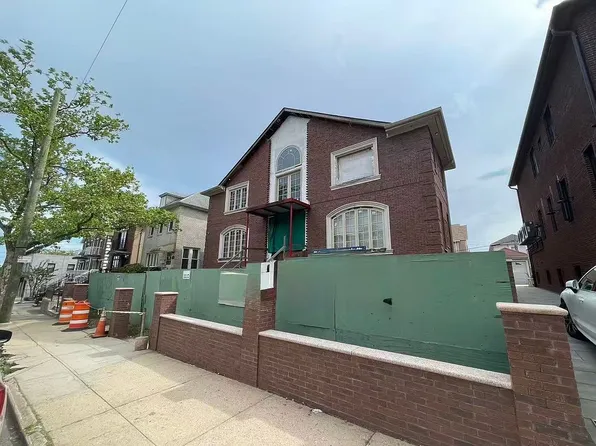 1256 83rd St Floor 1, Brooklyn, NY 11228