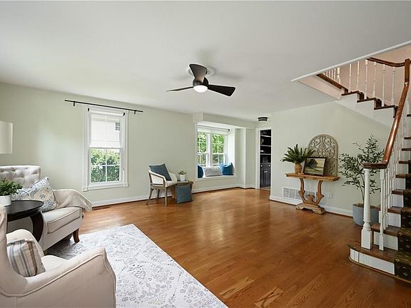 5th image of 508 SE Green St