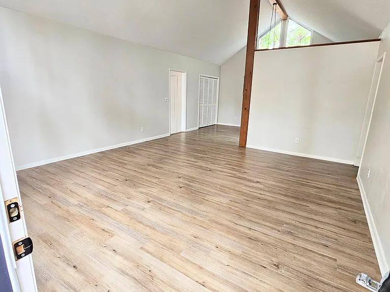 9 E Pine Ct — Photo 12