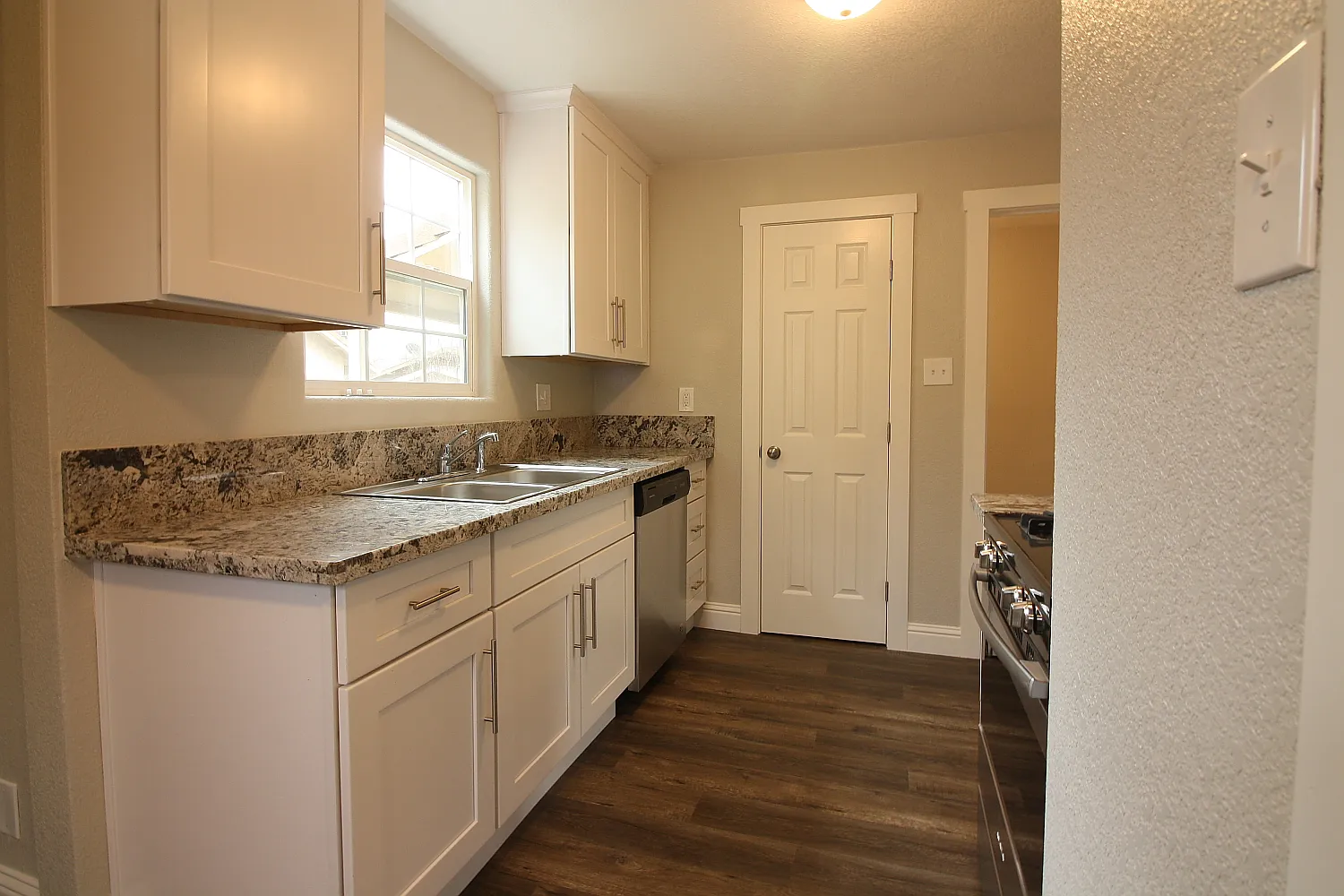 318 Lomitas Ave photo 1