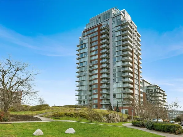 83 Saghalie Rd #704, Victoria, BC V9A 0E7