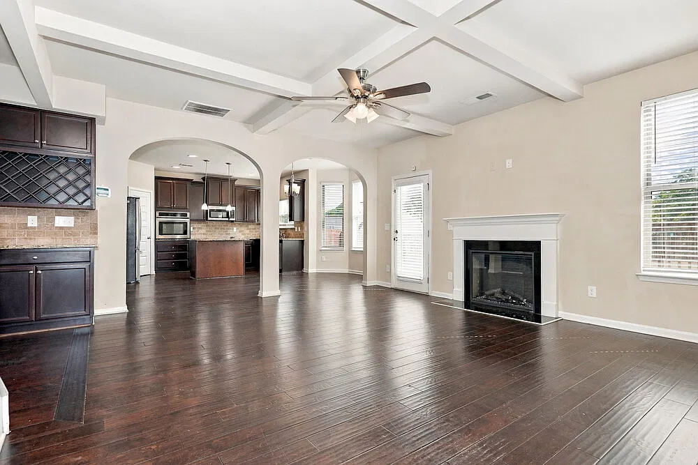 4 bed, 3.5 bath, 2892 sqft, $2,715 — Photo 4