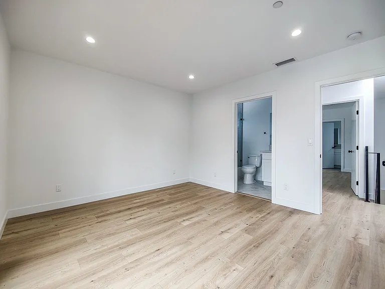 3811 Exposition Blvd — Photo 26