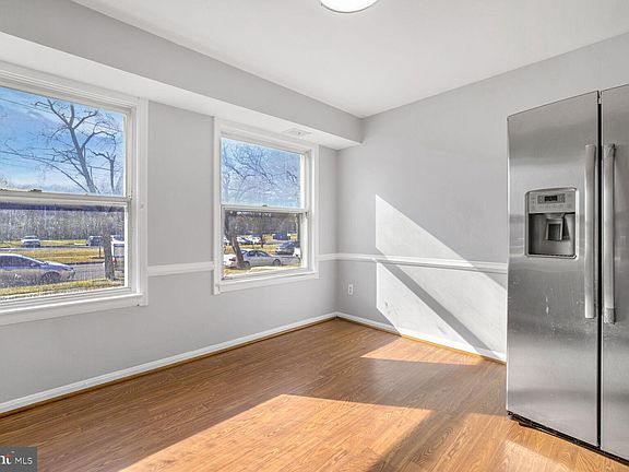 5th image of 17621 Amity Dr #11-A