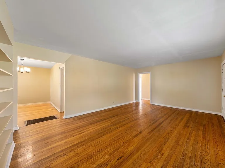 229 Alexander Hamilton Dr — Photo 7