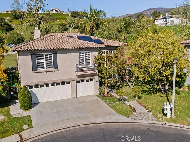 11 Willowglade — Photo 3