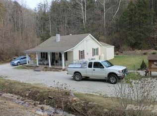 1357 Parkway Dr, Buchanan, VA 24066