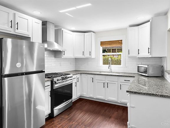 2nd image of 6923 Buckingham Pl