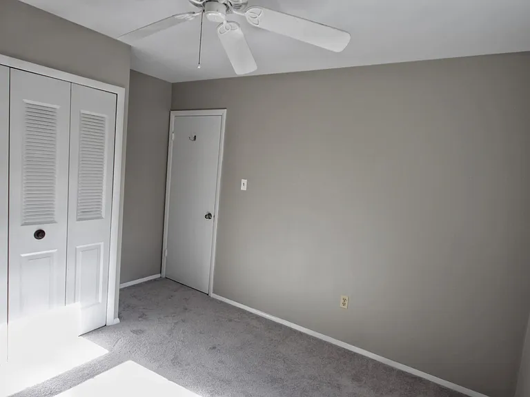 1613 Forest Hill Ct — Photo 12